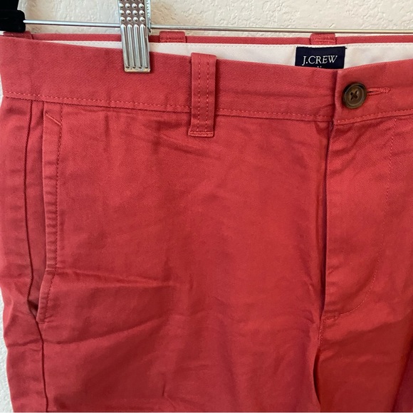 J. Crew 7 Inch Inseam Stretch Chino Shorts in Faded Red - Picture 7 of 7